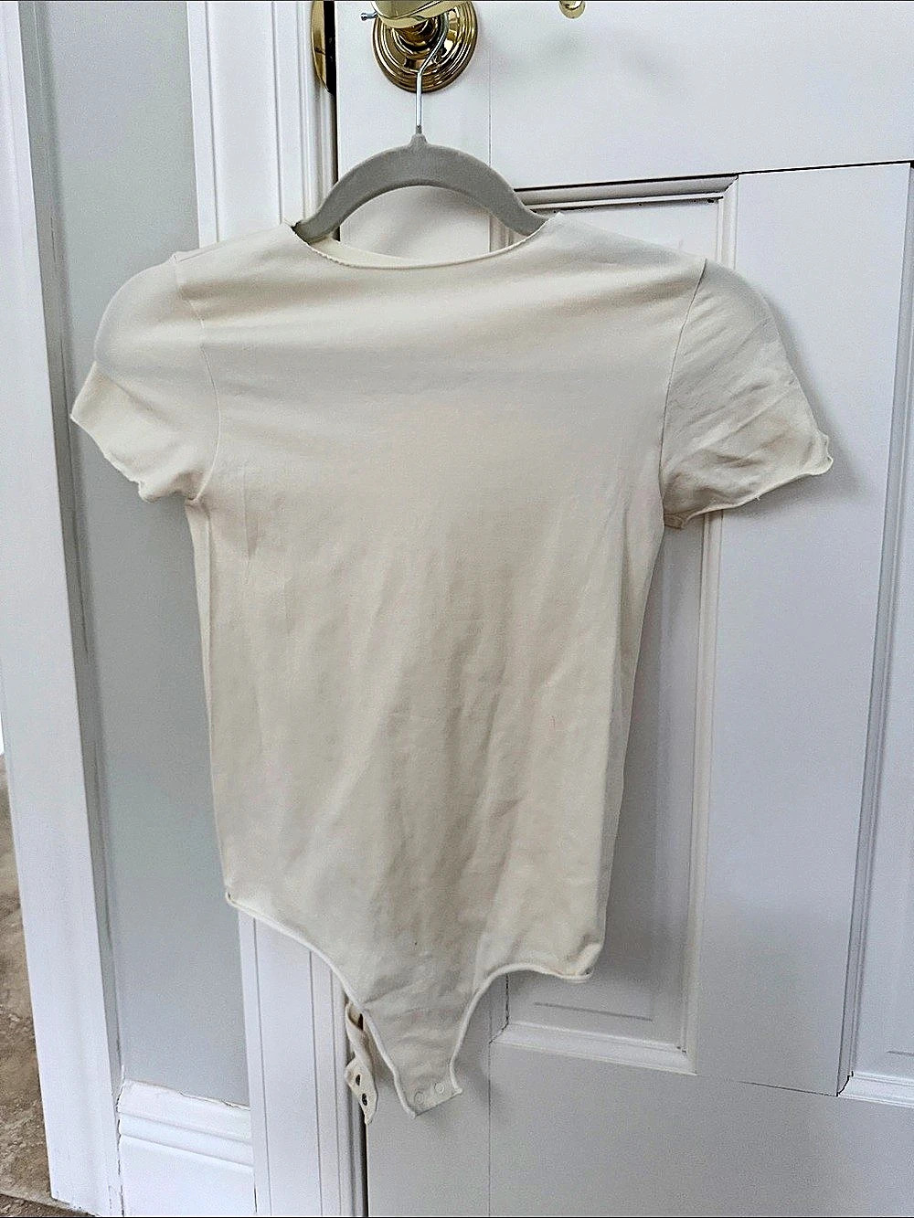 Skims Short Sleeve Bodysuit in Cream